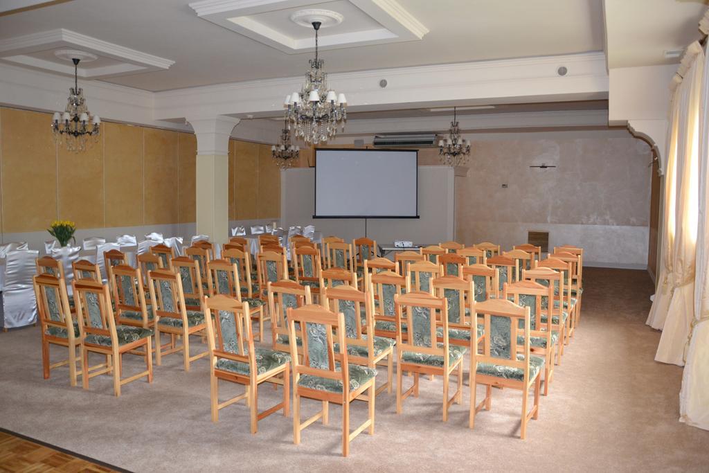Hotel&Restauracja Zlote Runo Góra Kalwaria Esterno foto